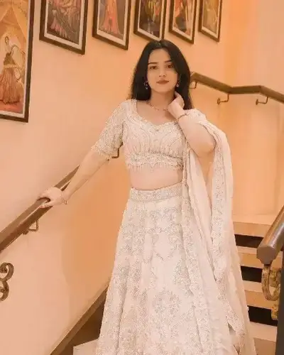 Escort Service In Jalaun